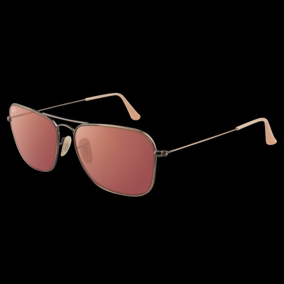 ray ban caravan red